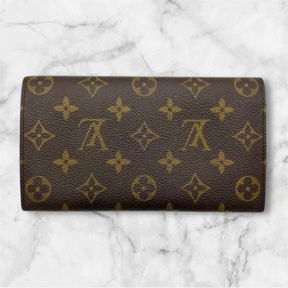 LV Sarah Monogram Wallet - Picture 2 of 8